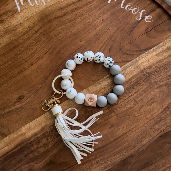 Terrazzo silicone bead keychain with tassel and evil eye wooden bead - Picture 3 of 3